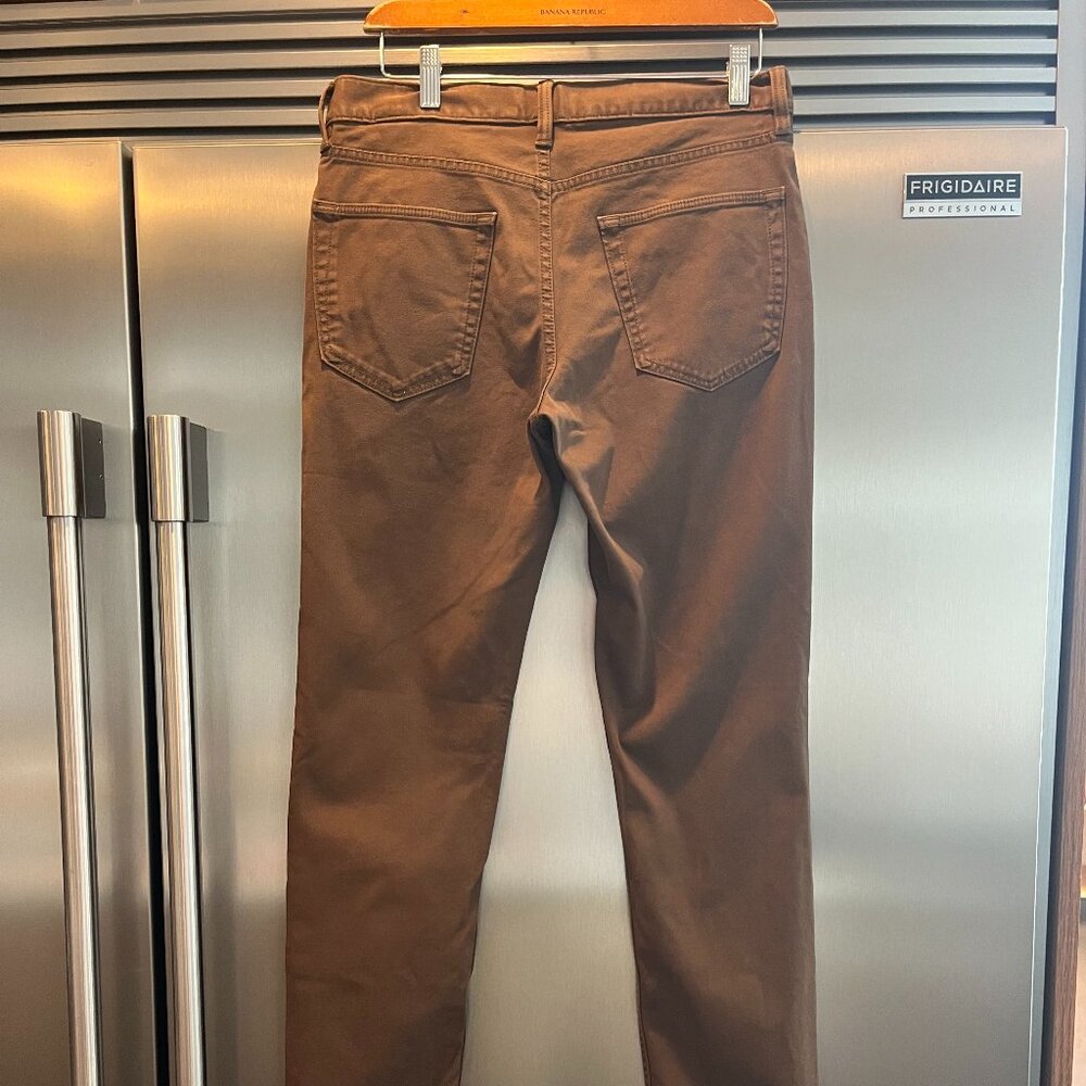 Banana Republic 30" x 30" Brown Traveler Slim Fit Cotton/Slight Stretch Jeans.
